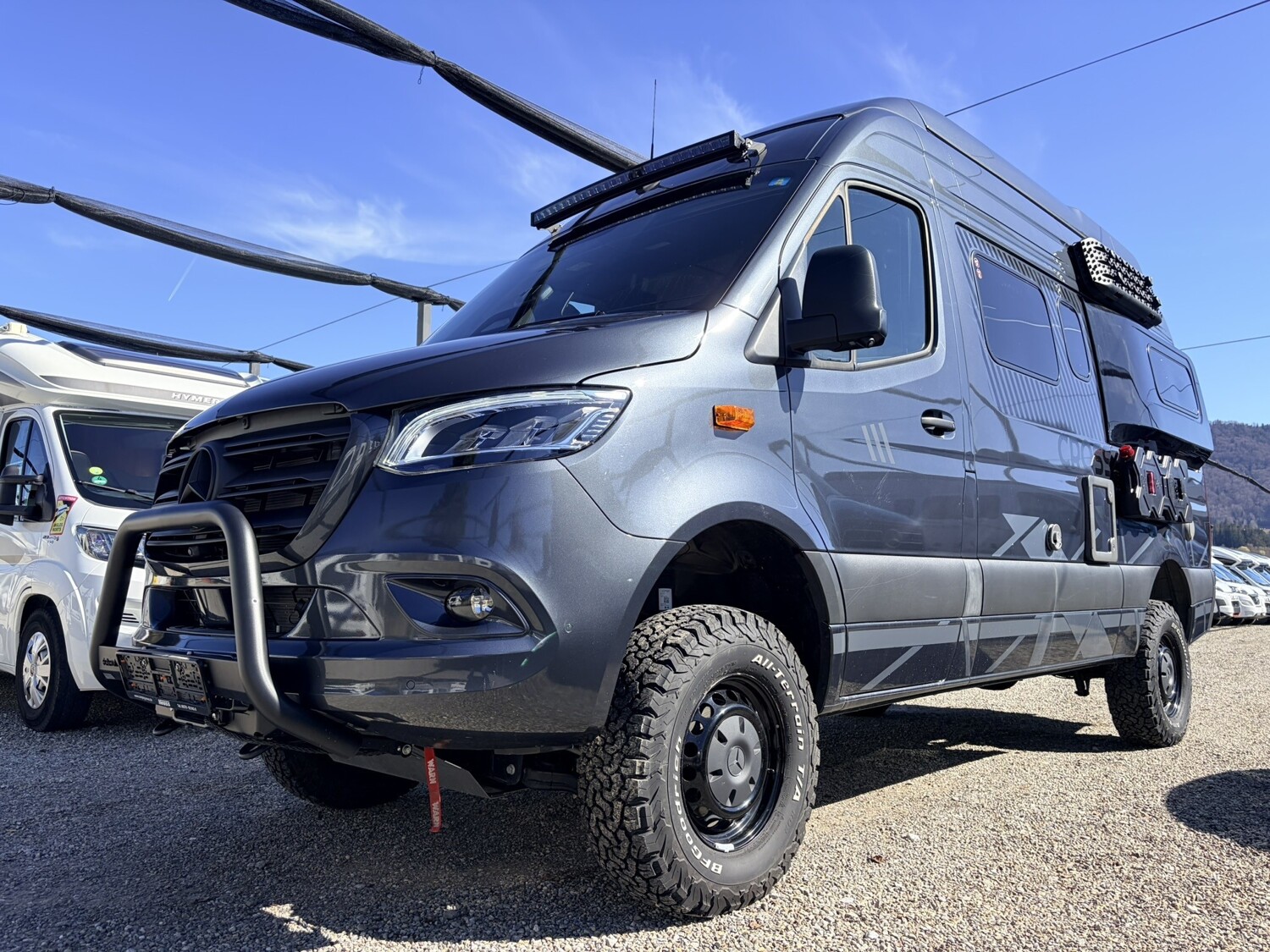 Hymer Grand Canyon S CrossOver 600 Seilwinde, Stützen