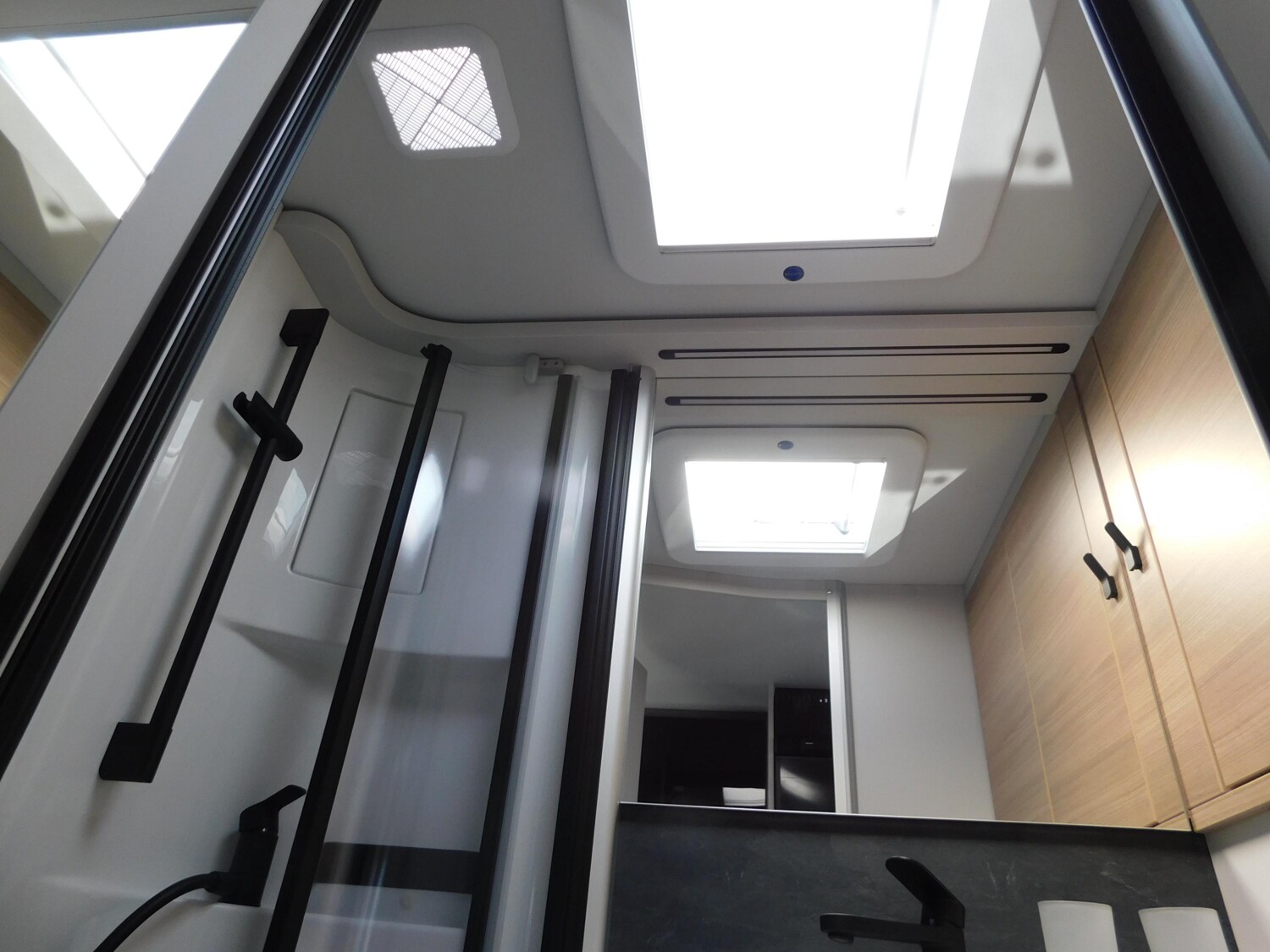 Hymer B-Klasse MC T 600 Lithium-&Winterpaket+Solar+TV - Bild 7