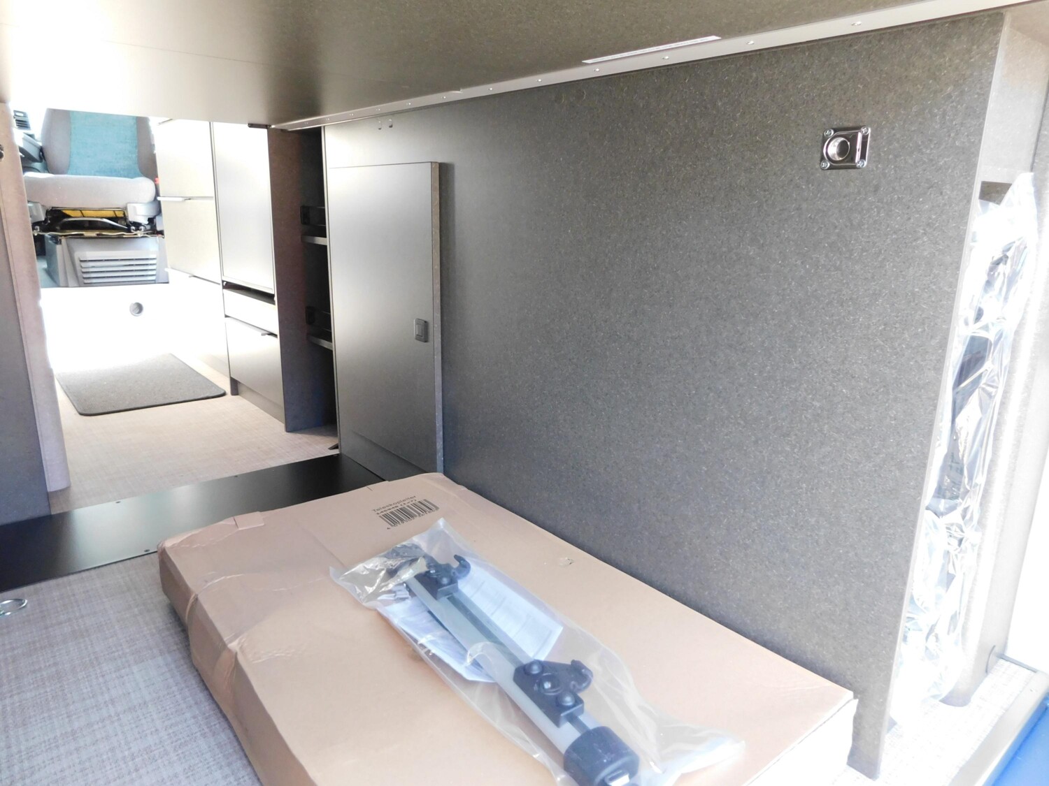 Hymer Redwood 600 Automatik, Combi 6DE, Navi+Kamera - Bild 22