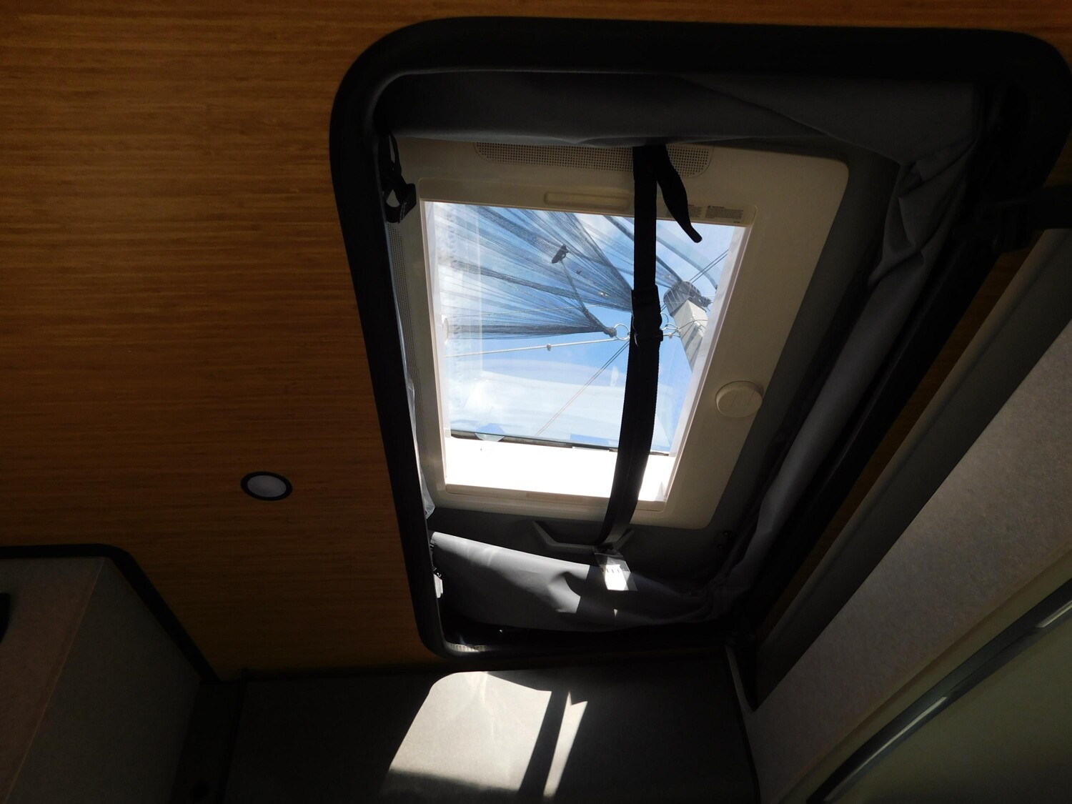 Hymer Redwood 600 Automatik, Combi 6DE, Navi+Kamera - Bild 27
