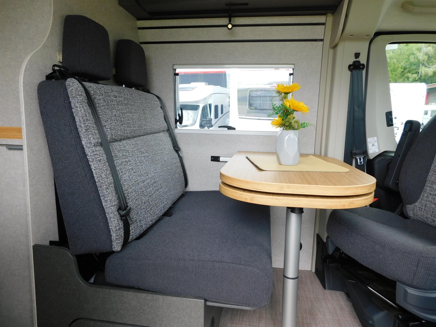 Hymer Redwood 600 LED-Scheinwerfer, Dieselheizung - Bild 19
