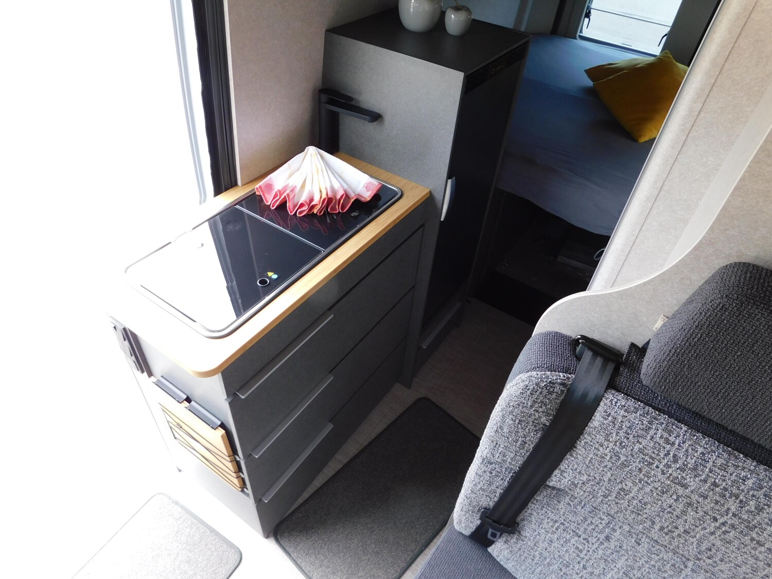 Hymer Redwood 600 LED-Scheinwerfer, Dieselheizung - Bild 9