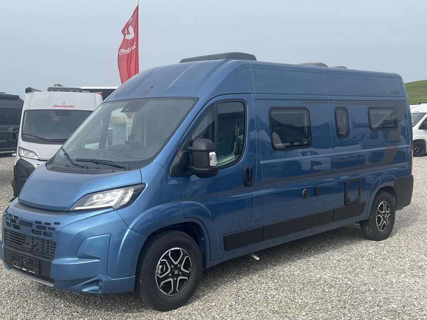 Hymer Redwood 601 Automatik, Schwenkbad, Navi+Kamera