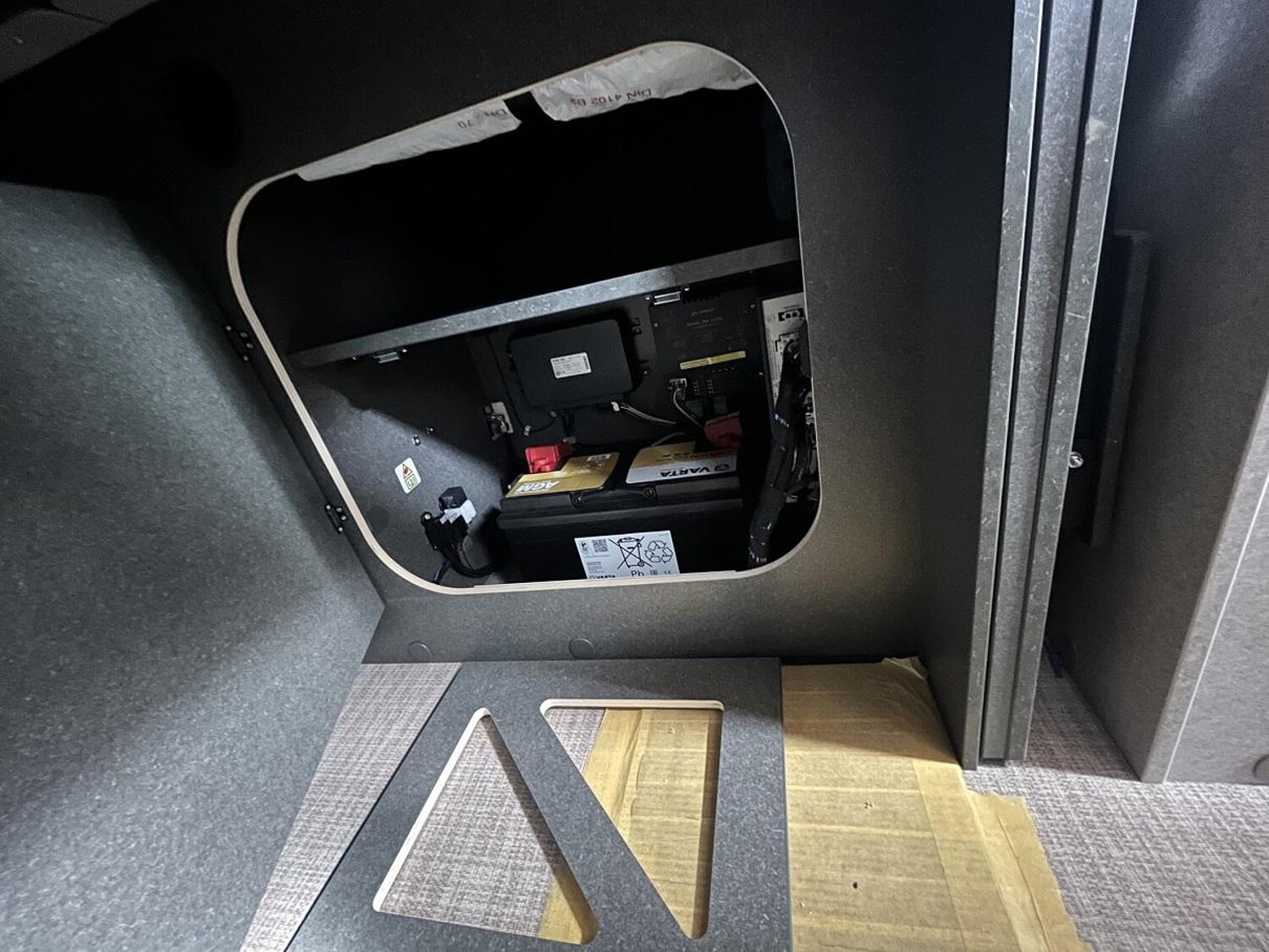 Hymer Redwood 601 Automatik, Schwenkbad, Navi+Kamera - Bild 6