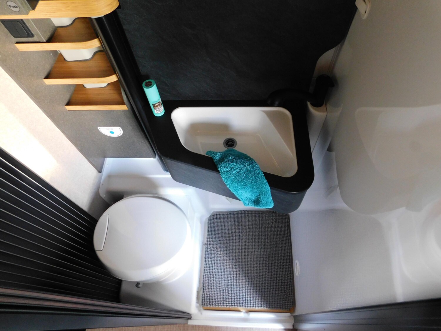Hymer Redwood 601 Automatik, Combi 6DE, Navi+Kamera - Bild 11