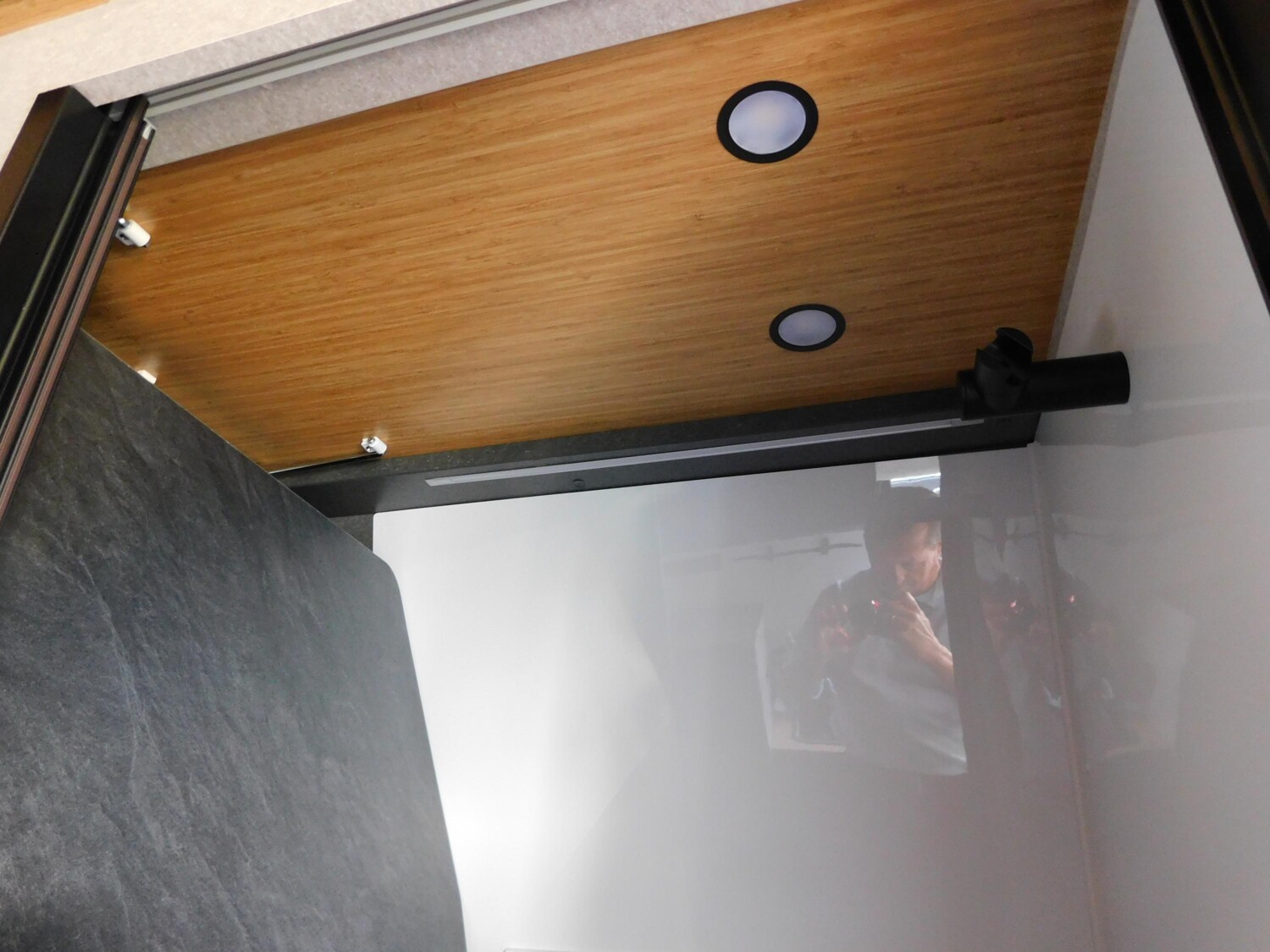 Hymer Redwood 601 Automatik, Combi 6DE, Navi+Kamera - Bild 14