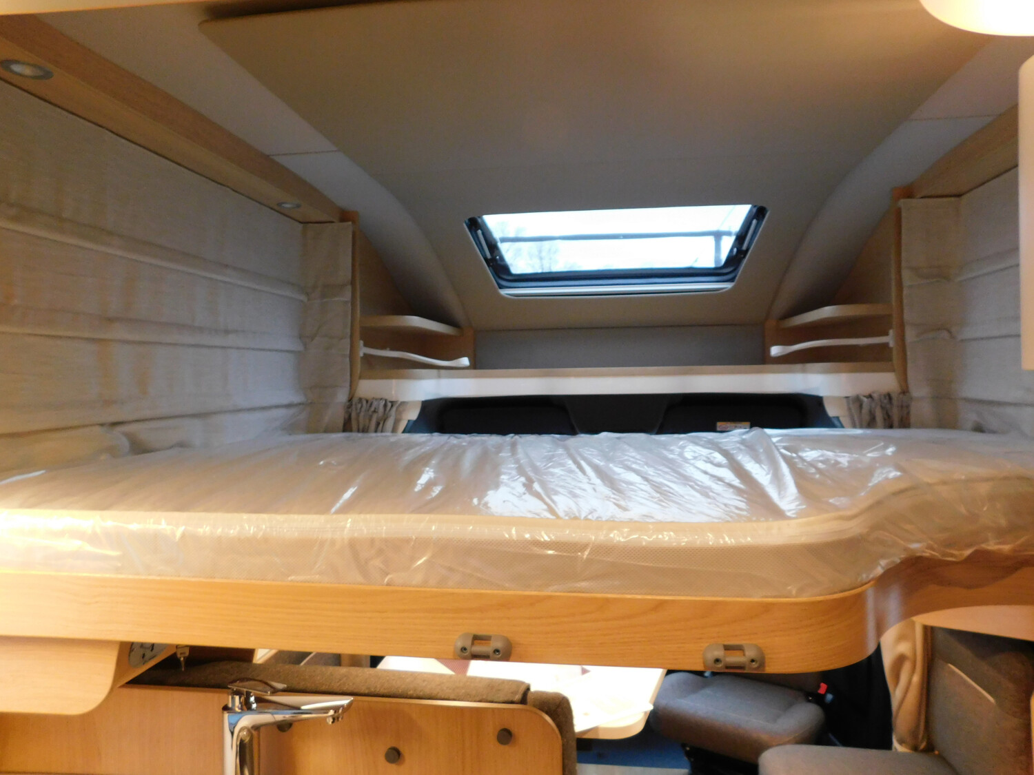 Hymer B-Klasse MC T 680 mit Hubbett - Bild 16