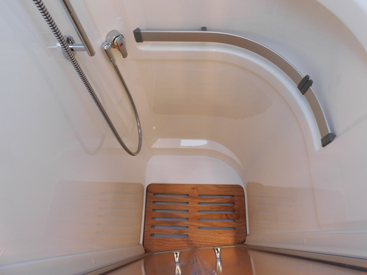 Hymer B-Klasse MC T 680 mit Hubbett - Bild 22