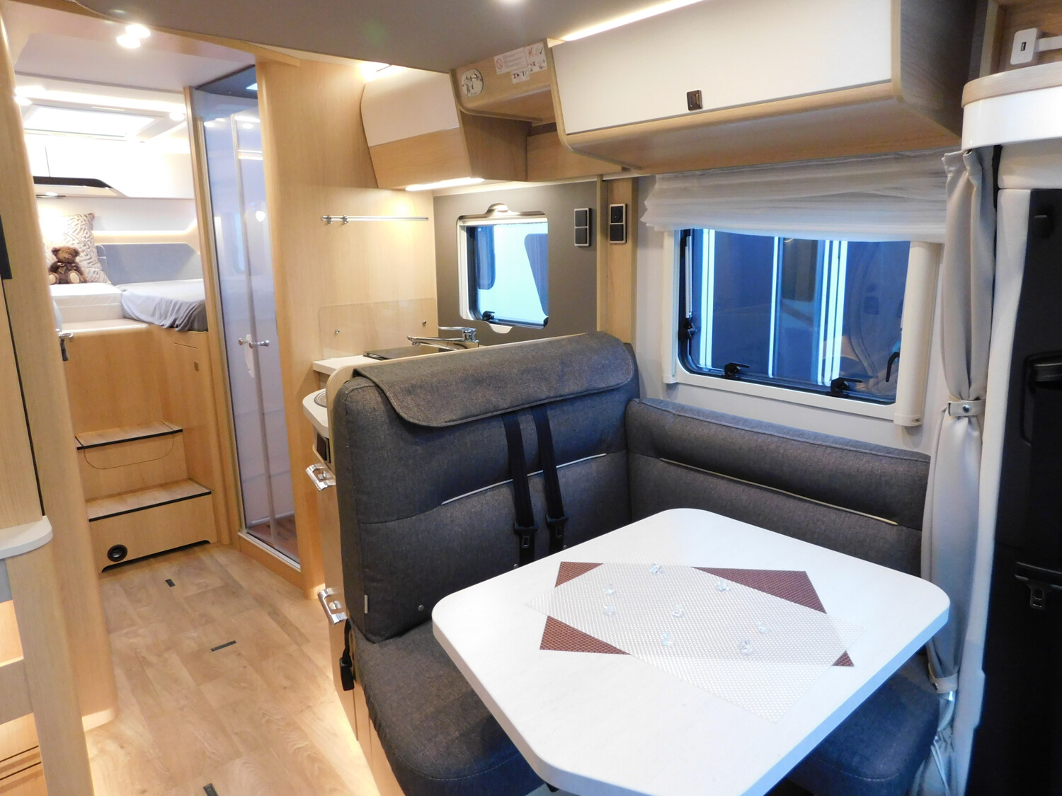 Hymer B-Klasse MC T 680 mit Hubbett - Bild 9