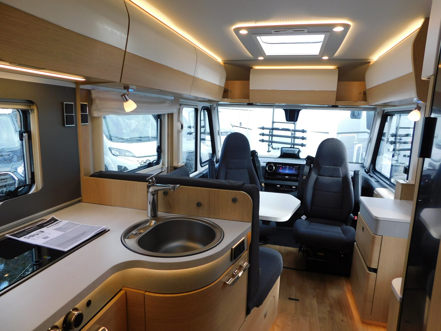Hymer B-Klasse MC I 680 ohne Hubbett, ALDE, GFK-Dach - Bild 11