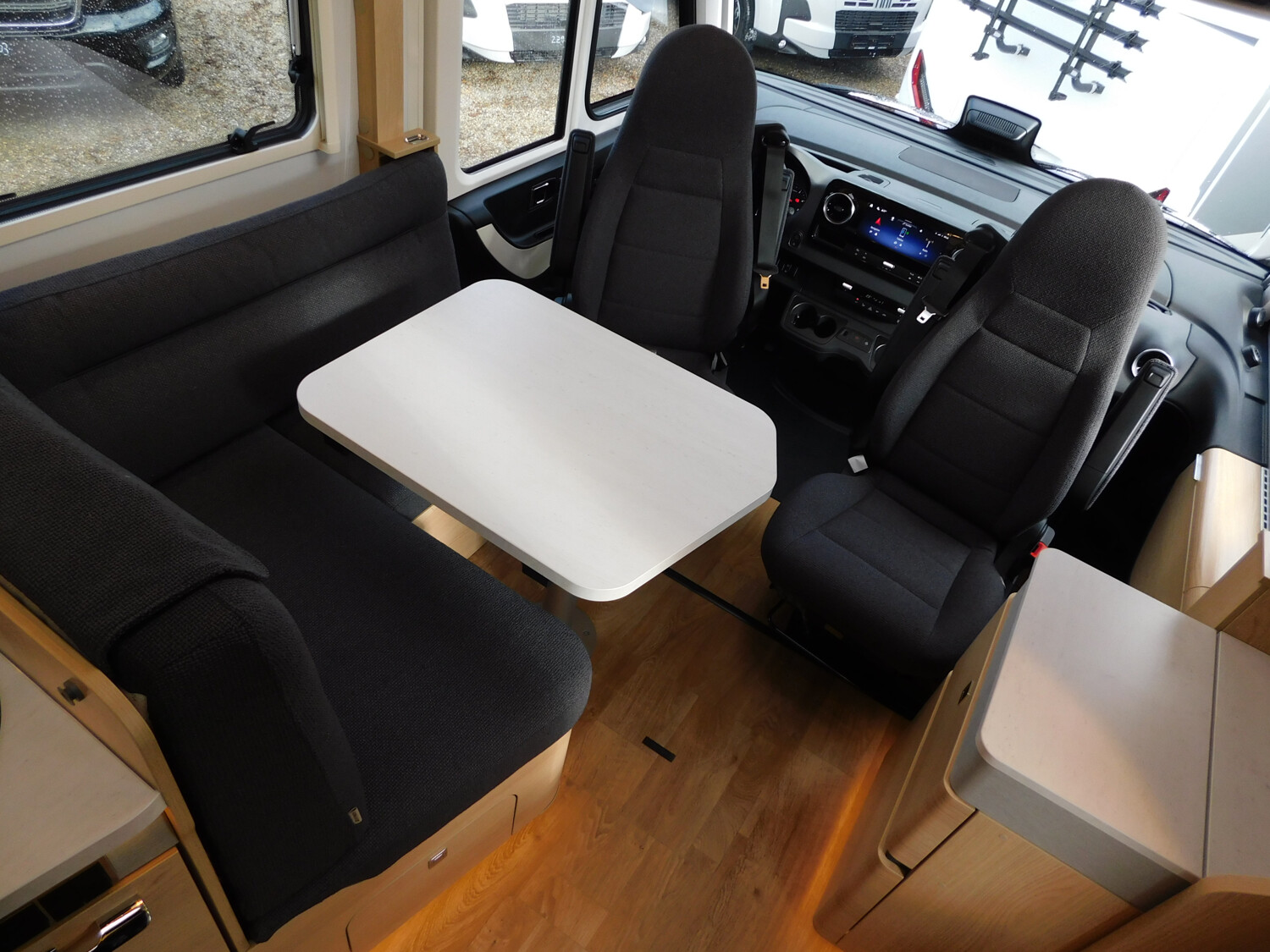 Hymer B-Klasse MC I 680 ohne Hubbett, ALDE, GFK-Dach - Bild 12