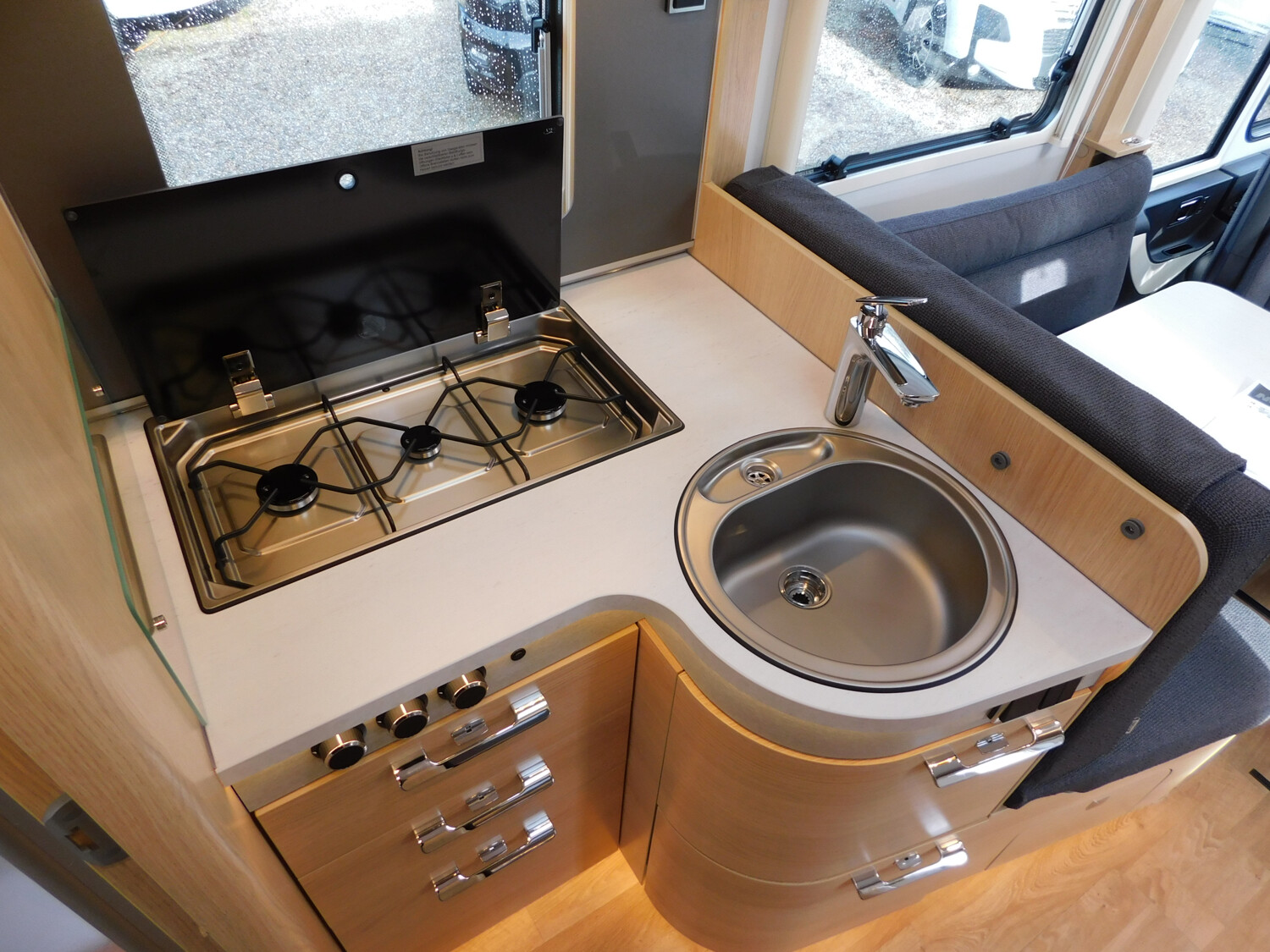 Hymer B-Klasse MC I 680 ohne Hubbett, ALDE, GFK-Dach - Bild 16