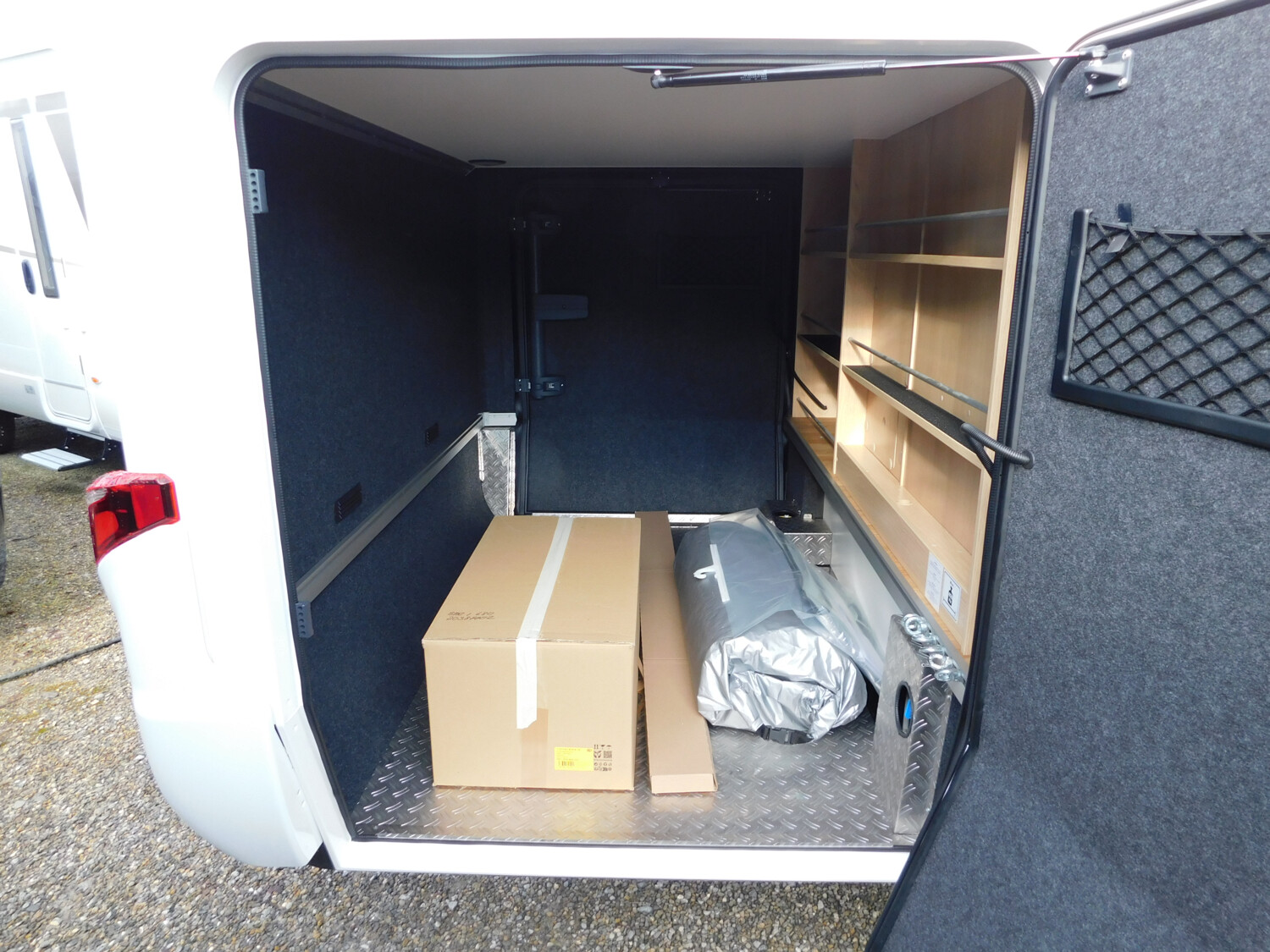 Hymer B-Klasse MC I 680 ohne Hubbett, ALDE, GFK-Dach - Bild 5