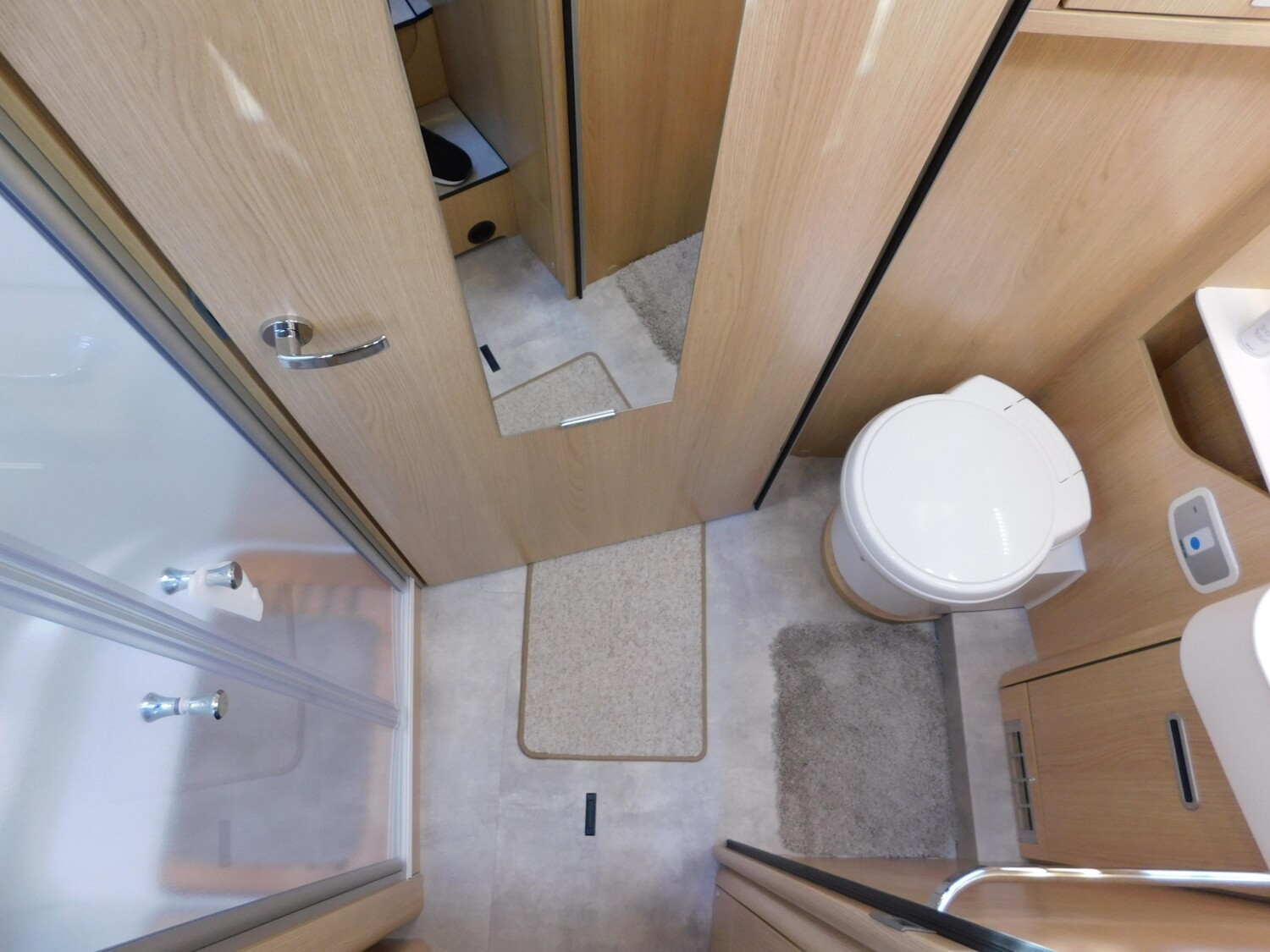 Hymer B-Klasse MC T BlackLine 680 Arktis+Lithiumpaket - Hymer Reisemobil 2025 - Bild 20 Hymer B-Klasse MC T BlackLine 680 Arktis+Lithiumpaket - Bild 20