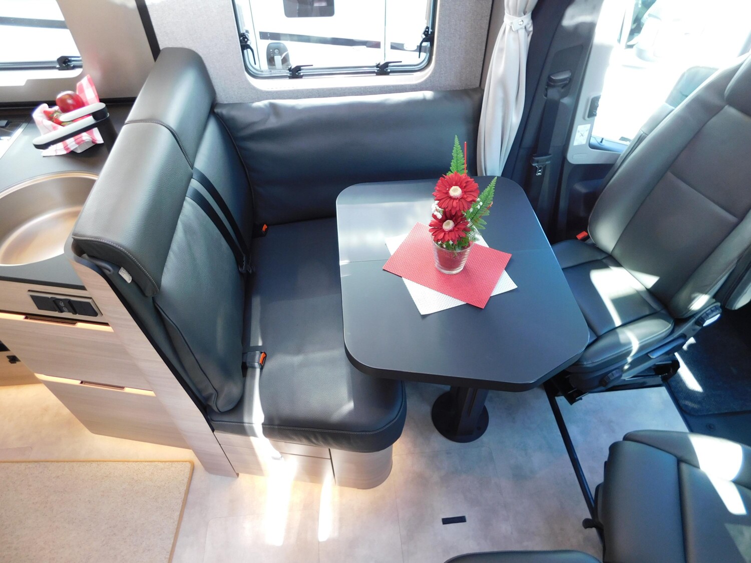 Hymer B-Klasse MC T 680 ALDE, Kompressor-Kühlschrank - Bild 13