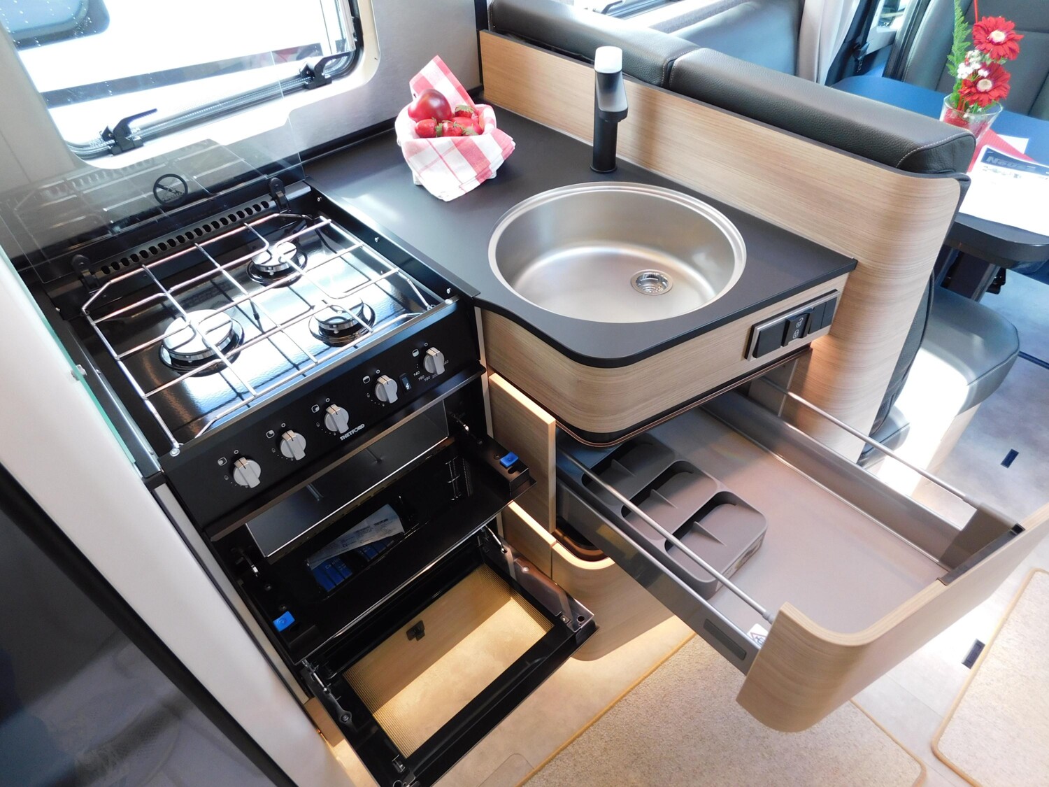 Hymer B-Klasse MC T 680 ALDE, Kompressor-Kühlschrank - Bild 14