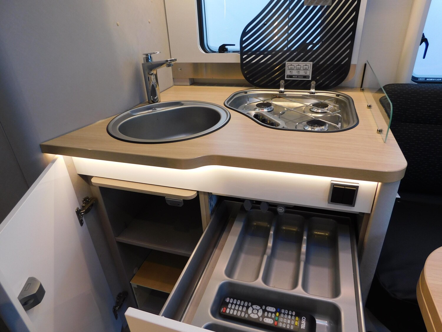 Hymer Tramp S 685 HY4,Klima,Luftfeder,Lithium,Solar - Bild 14