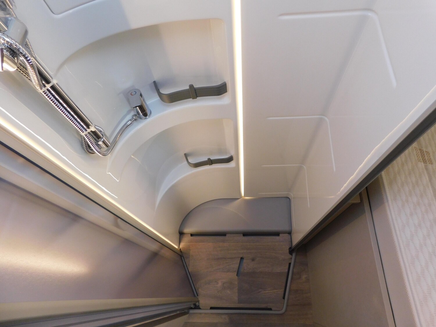 Hymer Tramp S 685 HY4,Klima,Luftfeder,Lithium,Solar - Bild 20