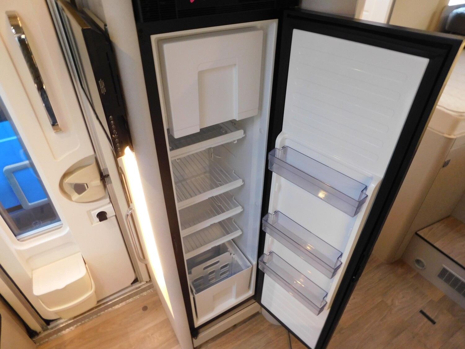 Hymer Tramp S 685 HY4,Klima,Luftfeder,Lithium,Solar - Bild 22