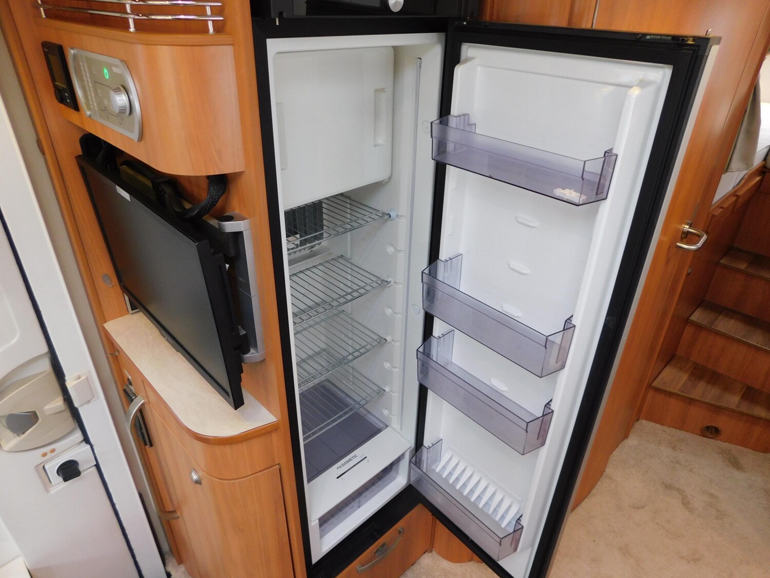 Hymer Tramp SL 704 HY4,Solar,Wechselrichter,Klima,AHK - Hymer Reisemobil 2017 - Bild 17 Hymer Tramp SL 704 HY4,Solar,Wechselrichter,Klima,AHK - Bild 17