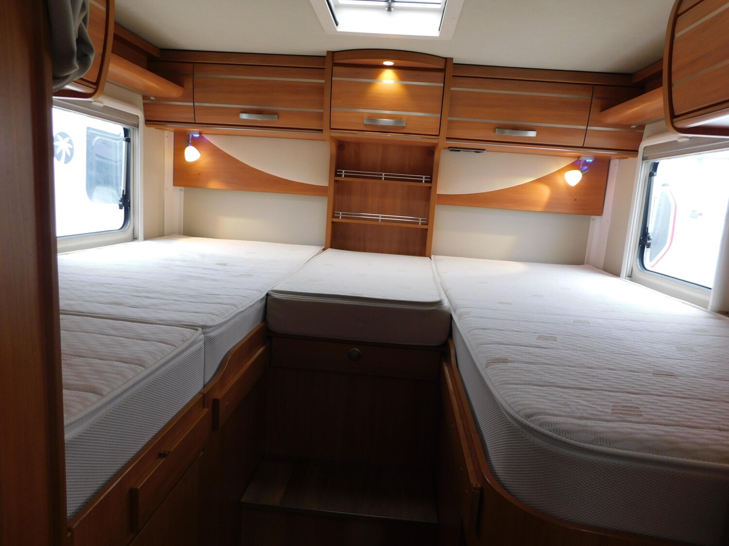 Hymer Tramp SL 704 HY4,Solar,Wechselrichter,Klima,AHK - Hymer Reisemobil 2017 - Bild 18 Hymer Tramp SL 704 HY4,Solar,Wechselrichter,Klima,AHK - Bild 18