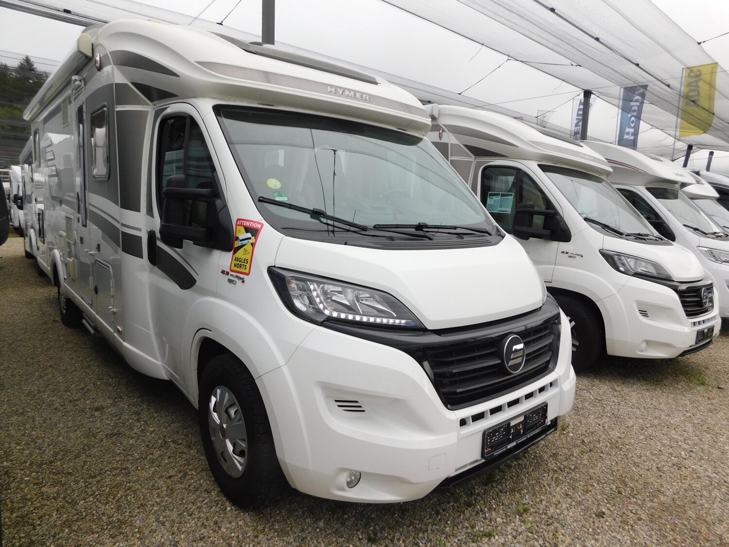 Hymer Tramp SL 704 HY4,Solar,Wechselrichter,Klima,AHK - Hymer Reisemobil 2017 - Bild 2 Hymer Tramp SL 704 HY4,Solar,Wechselrichter,Klima,AHK - Bild 2