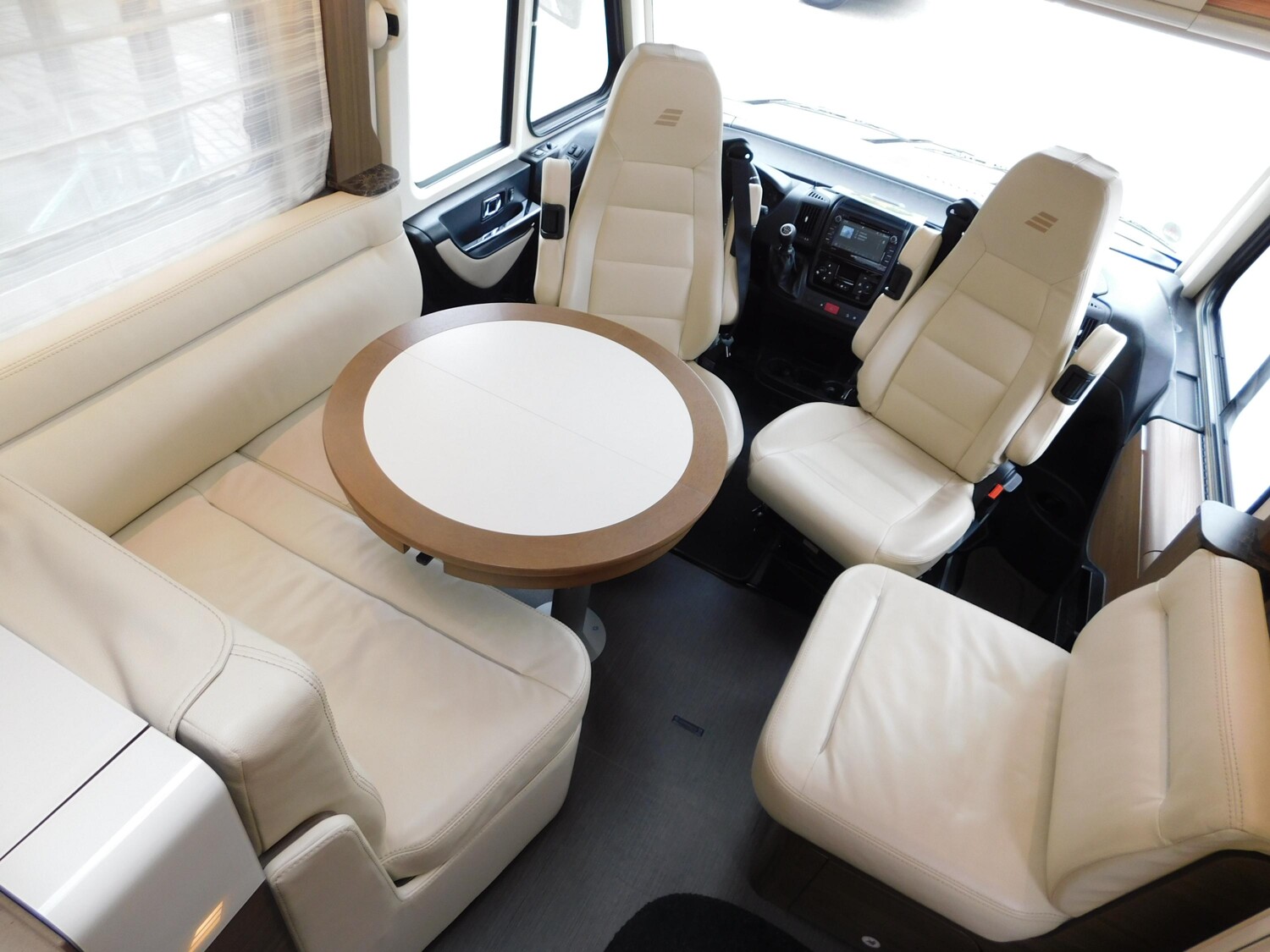 Hymer B-Klasse SL 704 600Ah Lithium, Hubstützen, ALDE - Bild 10