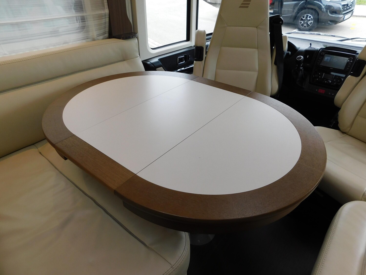 Hymer B-Klasse SL 704 600Ah Lithium, Hubstützen, ALDE - Bild 11