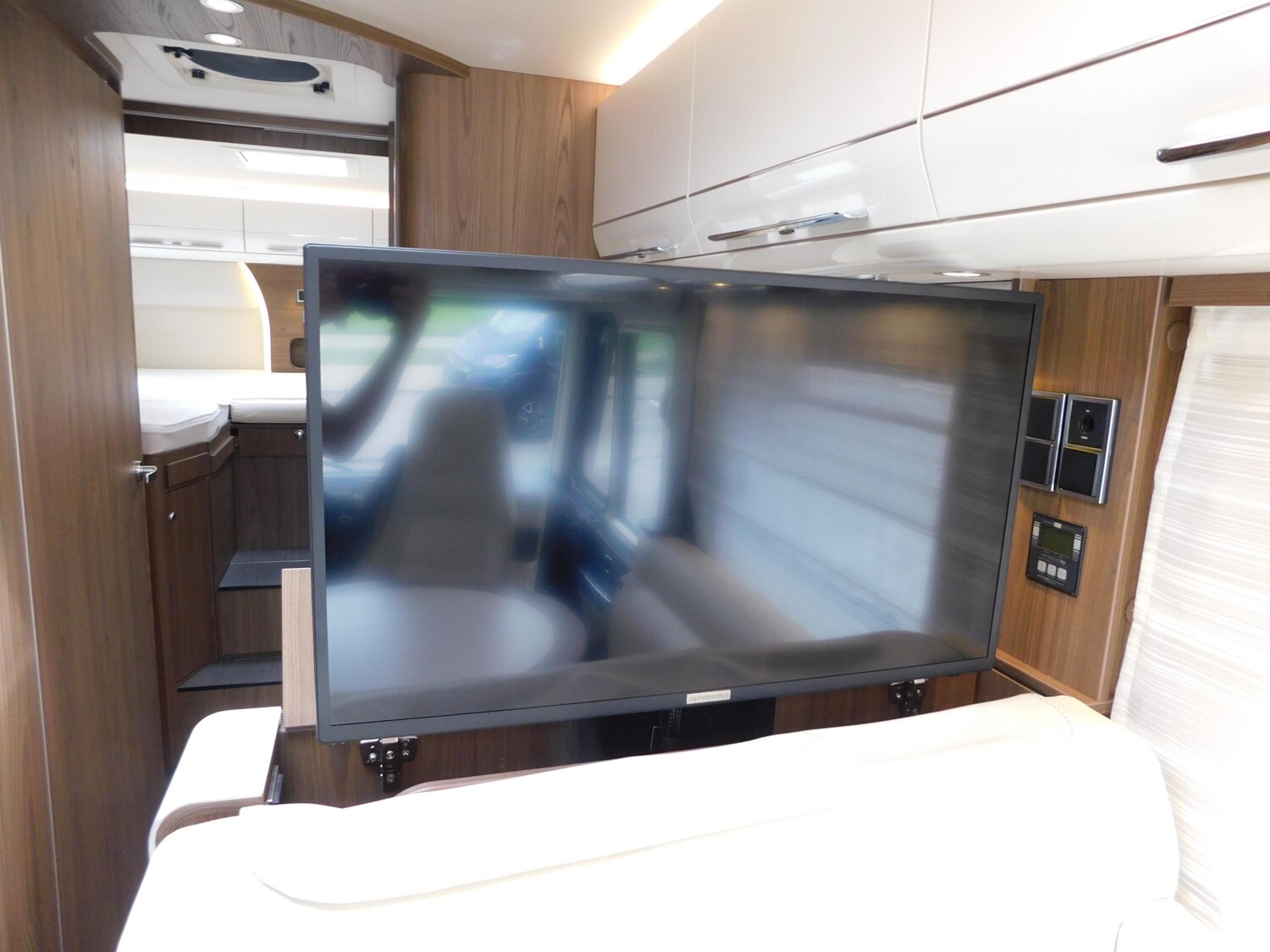 Hymer B-Klasse SL 704 600Ah Lithium, Hubstützen, ALDE - Bild 12