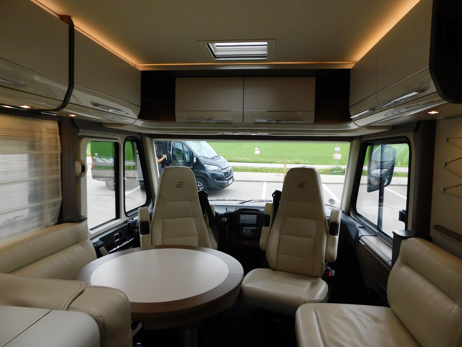 Hymer B-Klasse SL 704 600Ah Lithium, Hubstützen, ALDE - Bild 9