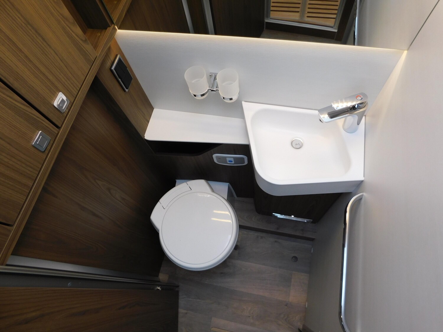 Hymer B-Klasse ML I 780 Hydraulikstützen, 2xTV, Solar - Bild 17