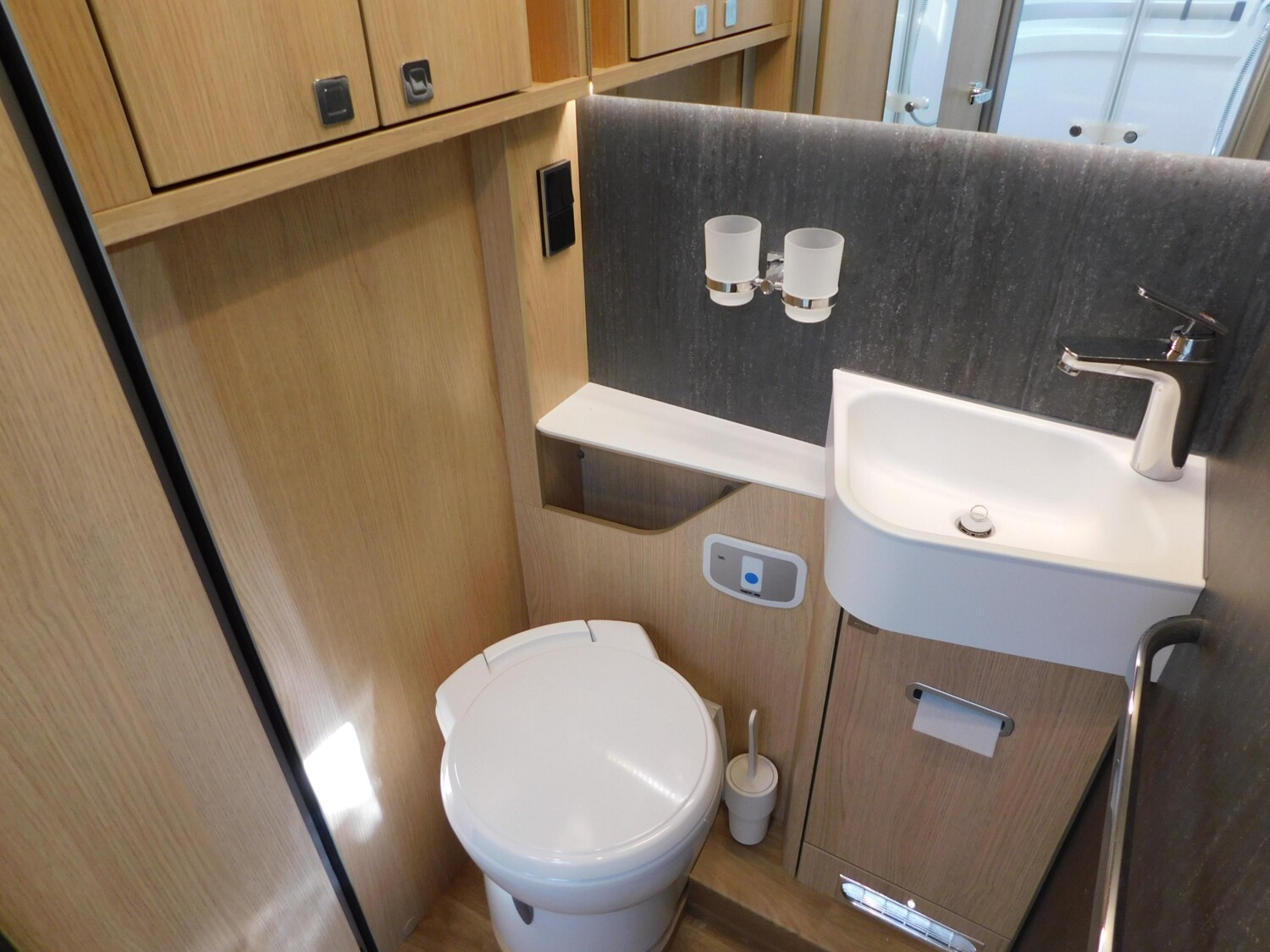 Hymer B-Klasse ML I 780 Voll-Luftfeder+Hubstützen+2xTV - Bild 27