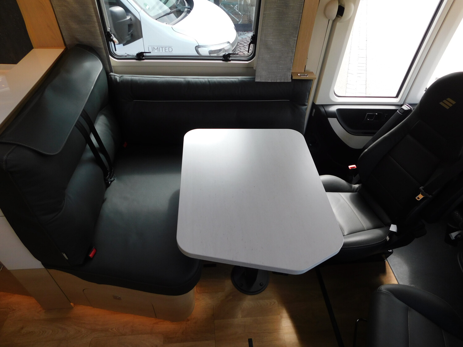 Hymer B-Klasse ML I 780 HY4, Klima, Backofen, Leder - Bild 11