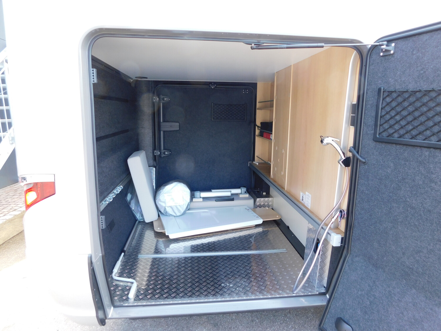 Hymer B-Klasse ML I 780 HY4, Klima, Backofen, Leder - Bild 5