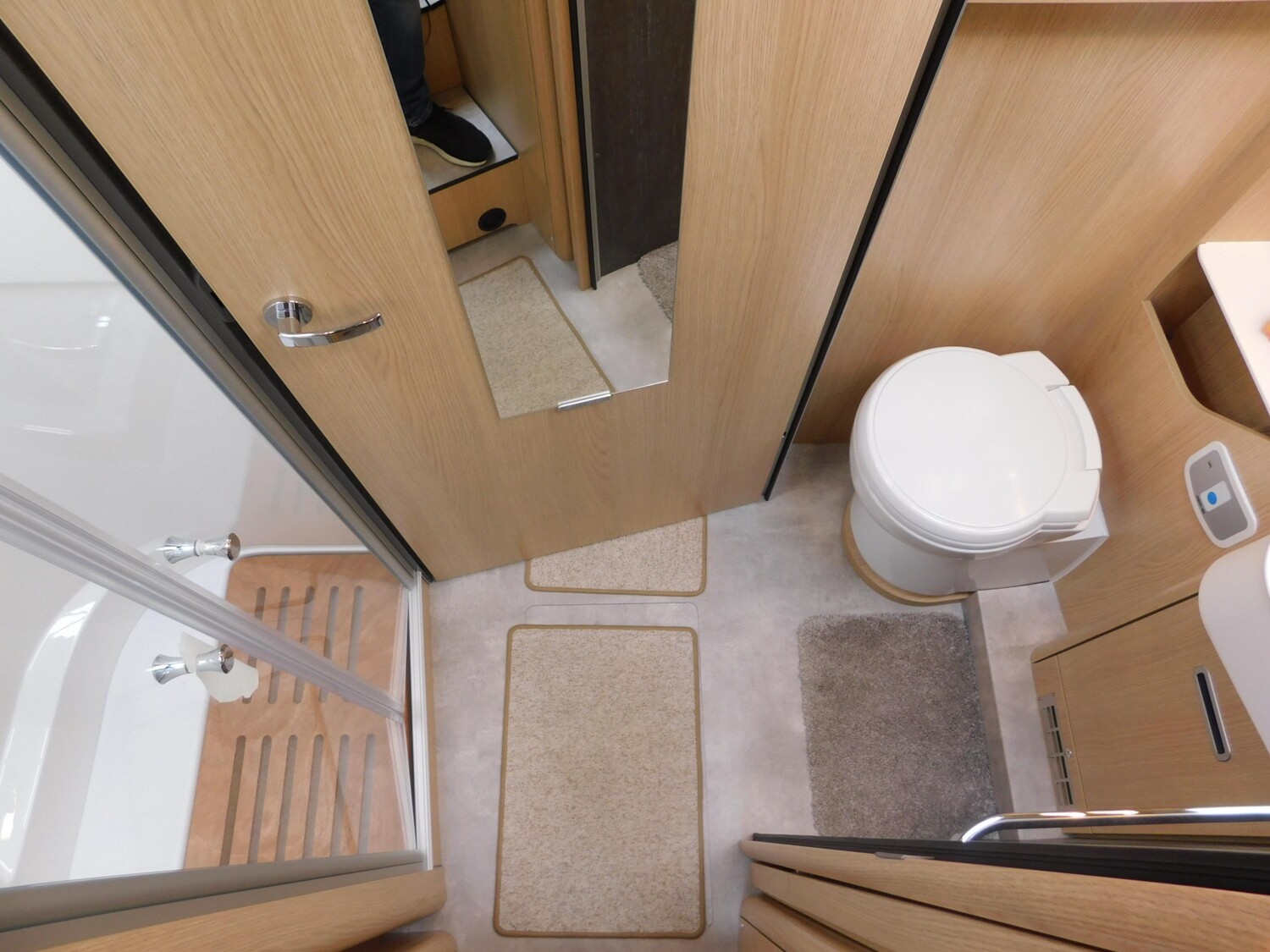 Hymer B-Klasse ML T BlackLine 780 Arktis+Lithiumpaket - Bild 25