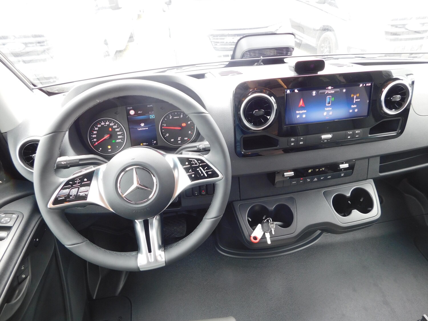 Hymer B-Klasse ML T BlackLine 780 Arktis+Lithiumpaket - Bild 8