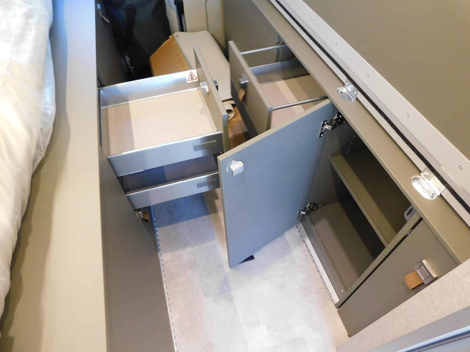 Hymer Yosemite Fiat 18-Zoll Delta Felgen, Aufstelldach - Bild 21