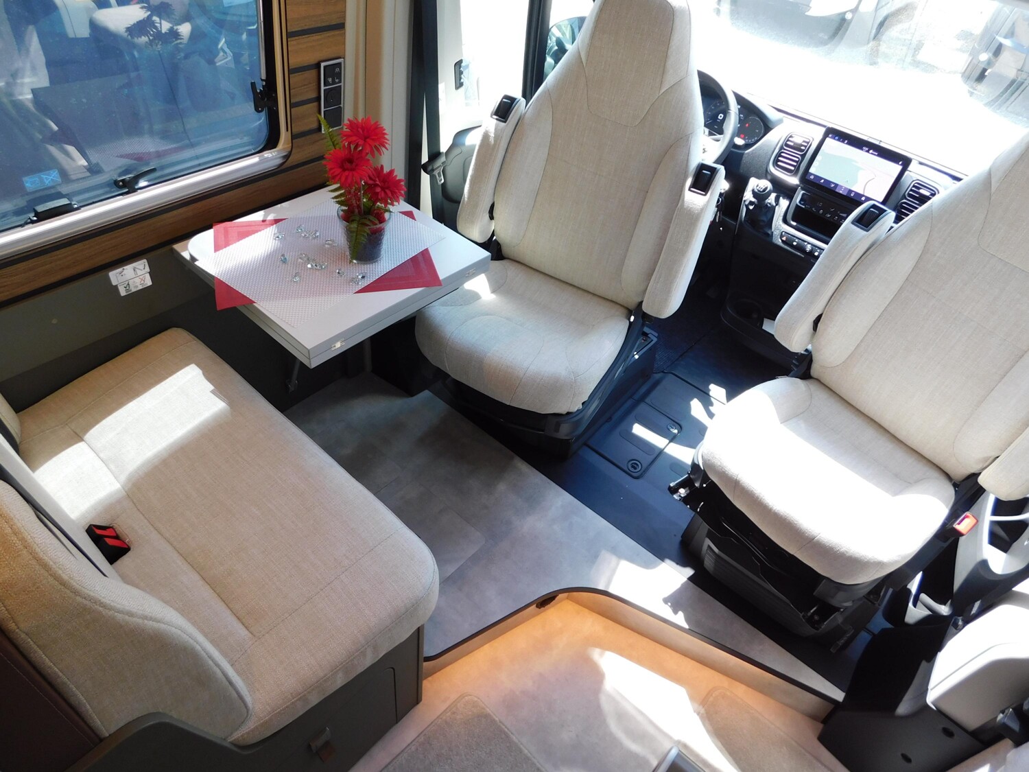 Hymer Grand Canyon Fiat Dieselheizung, Aufstelldach - Bild 11
