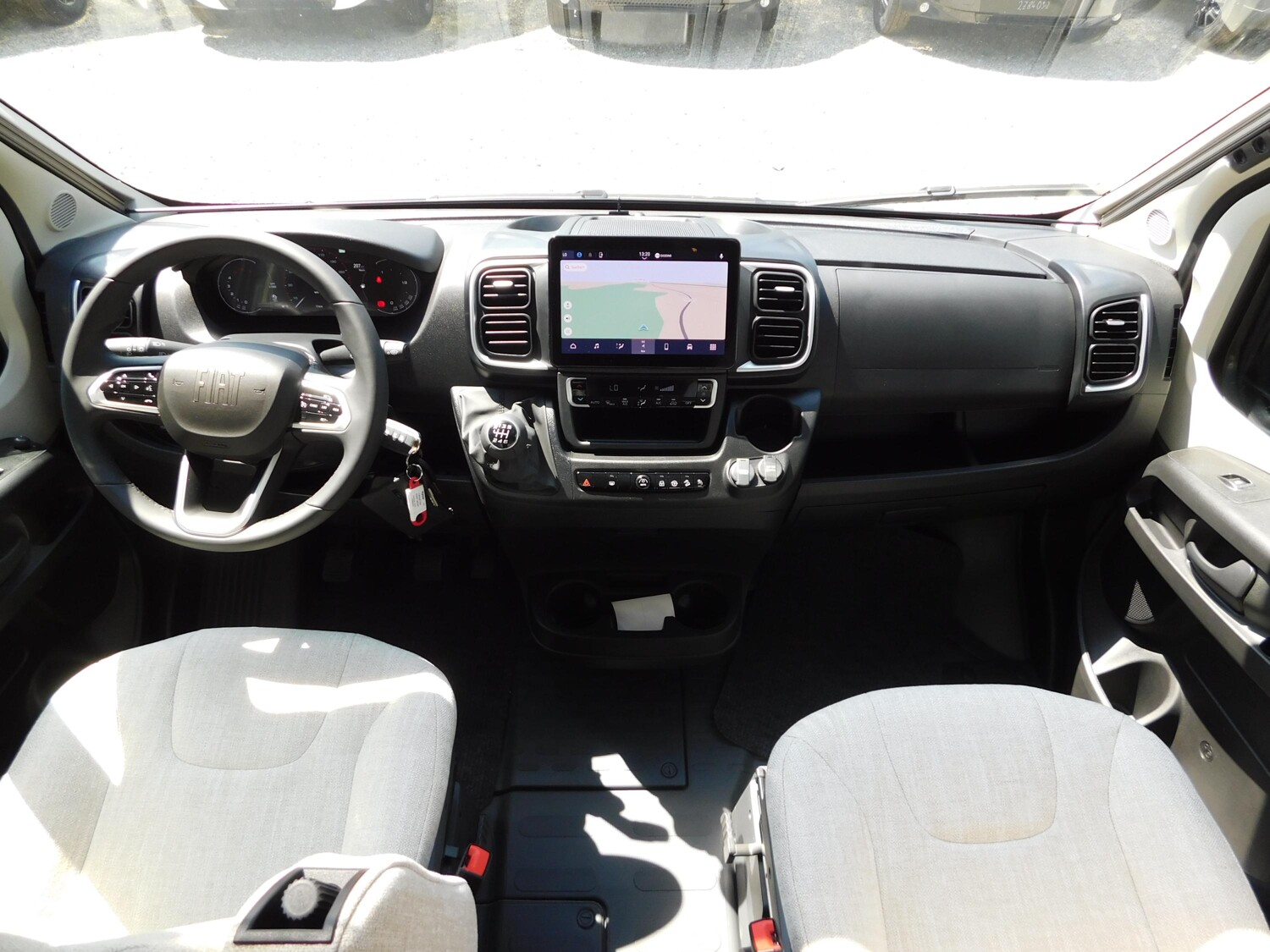 Hymer Grand Canyon Fiat Dieselheizung, Aufstelldach - Bild 6