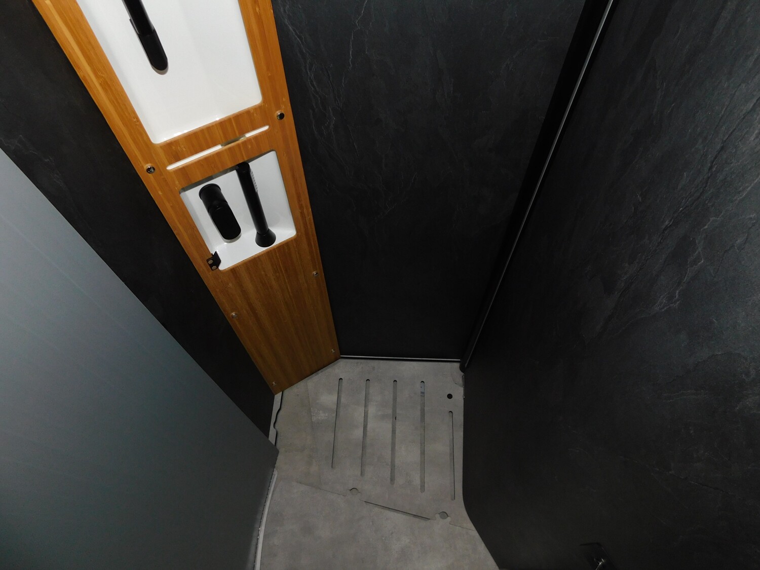 Hymer Venture S Mercedes - Hymer Reisemobil 2024 - Bild 10 Hymer Venture S Mercedes - Bild 10