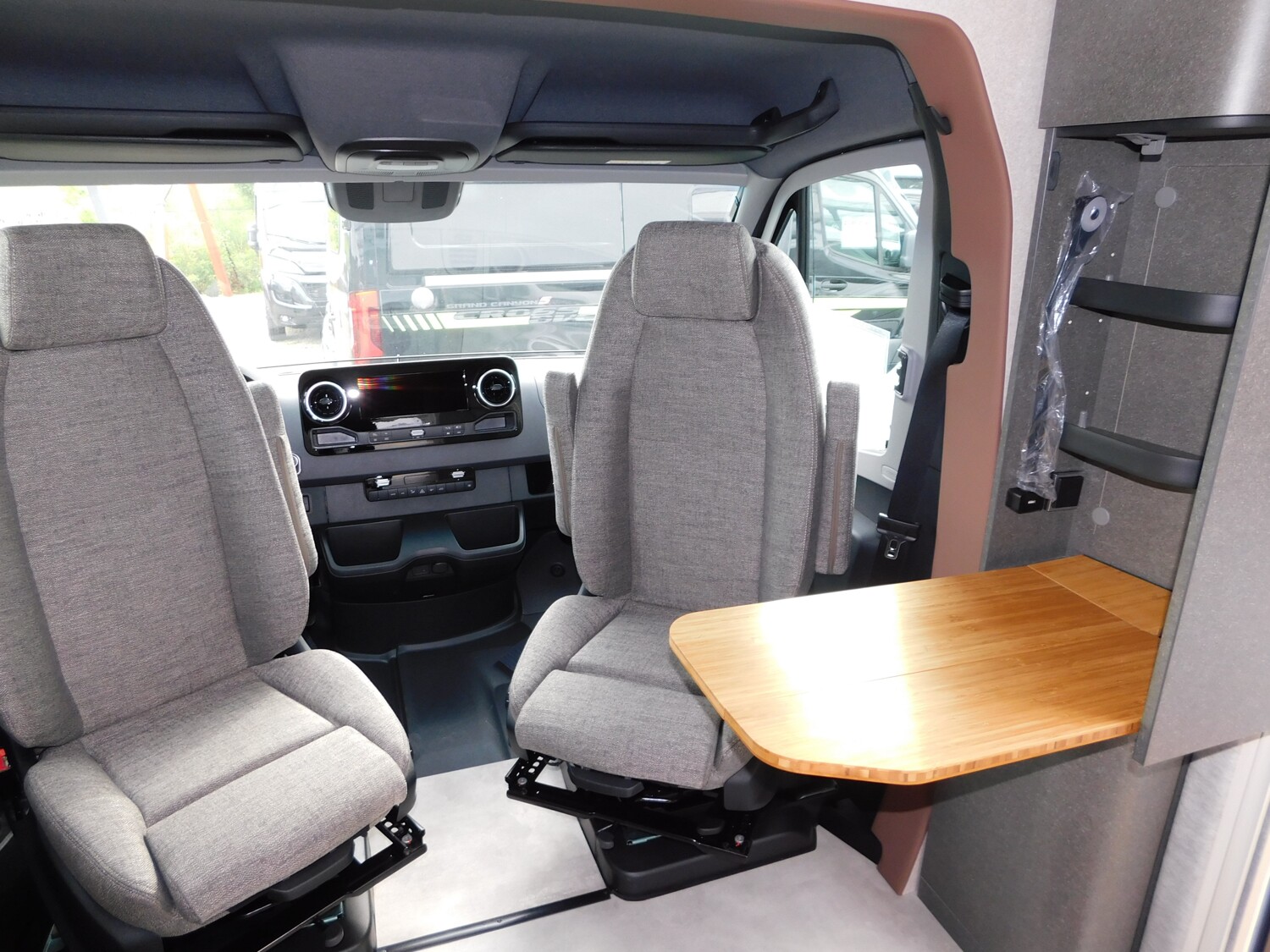 Hymer Venture S Mercedes - Hymer Reisemobil 2024 - Bild 16 Hymer Venture S Mercedes - Bild 16