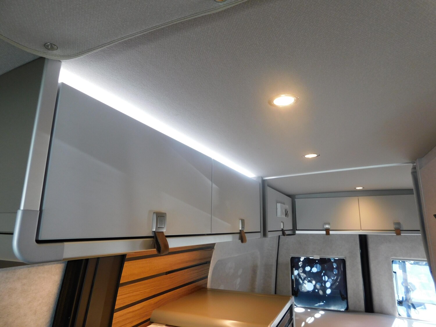 Hymer Grand Canyon S CrossOver 600 Seilwinde, Stützen - Bild 11