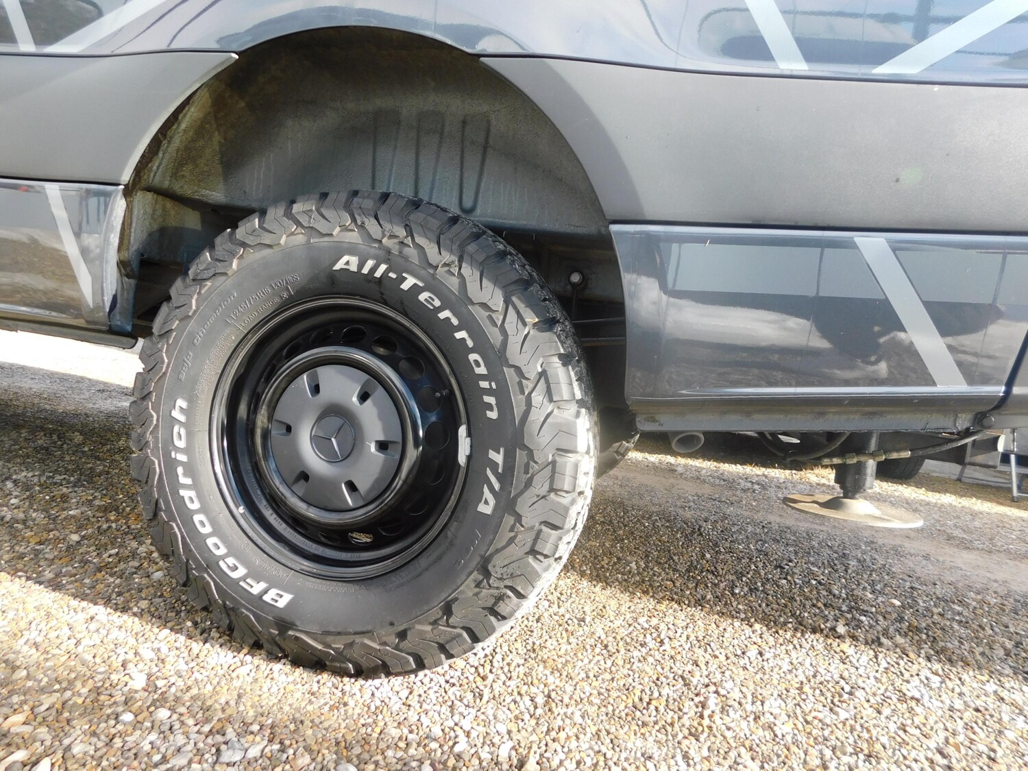 Hymer Grand Canyon S CrossOver 600 Seilwinde, Stützen - Bild 5