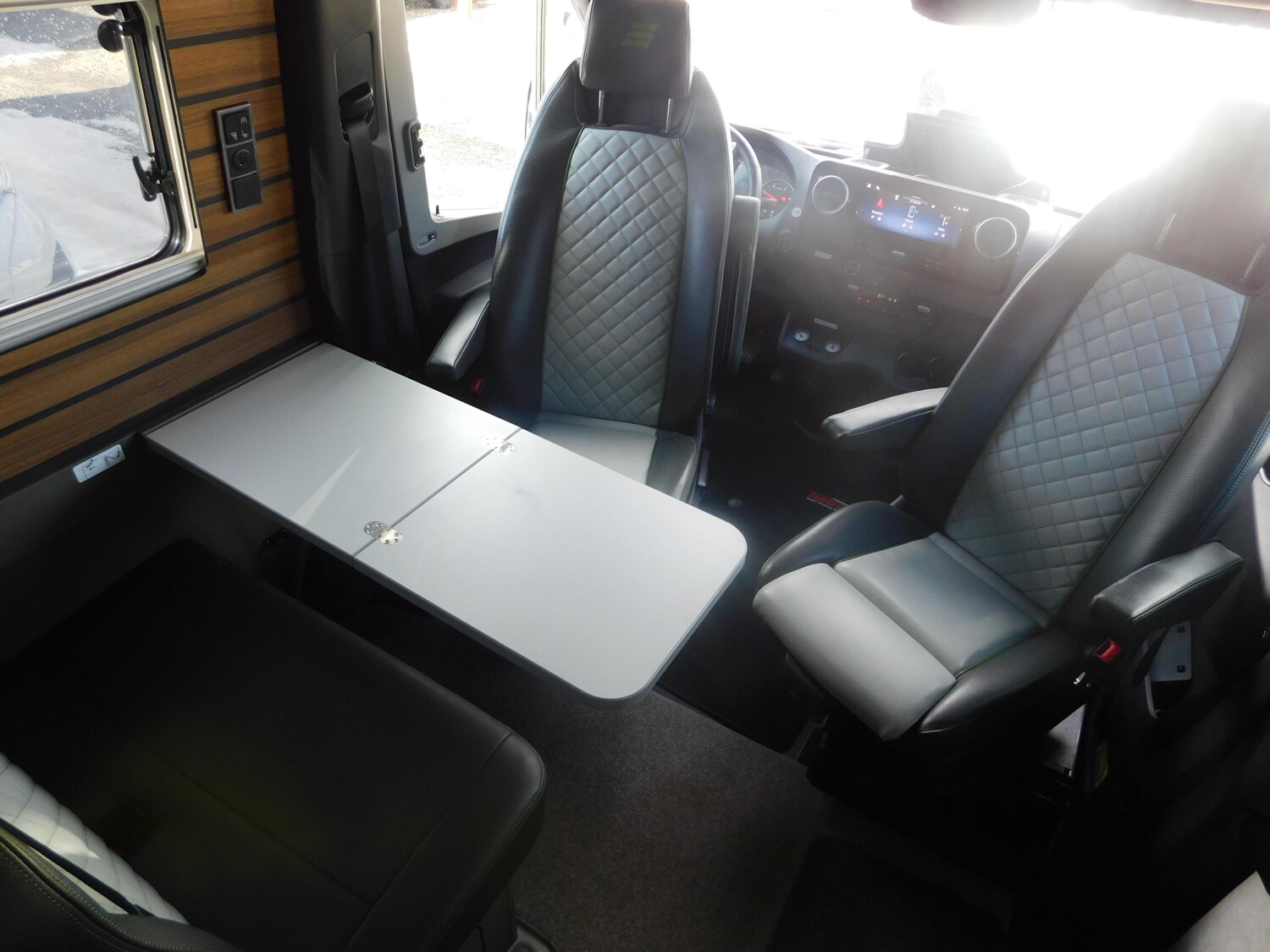 Hymer Grand Canyon S CrossOver 600 Seilwinde, Stützen - Bild 6