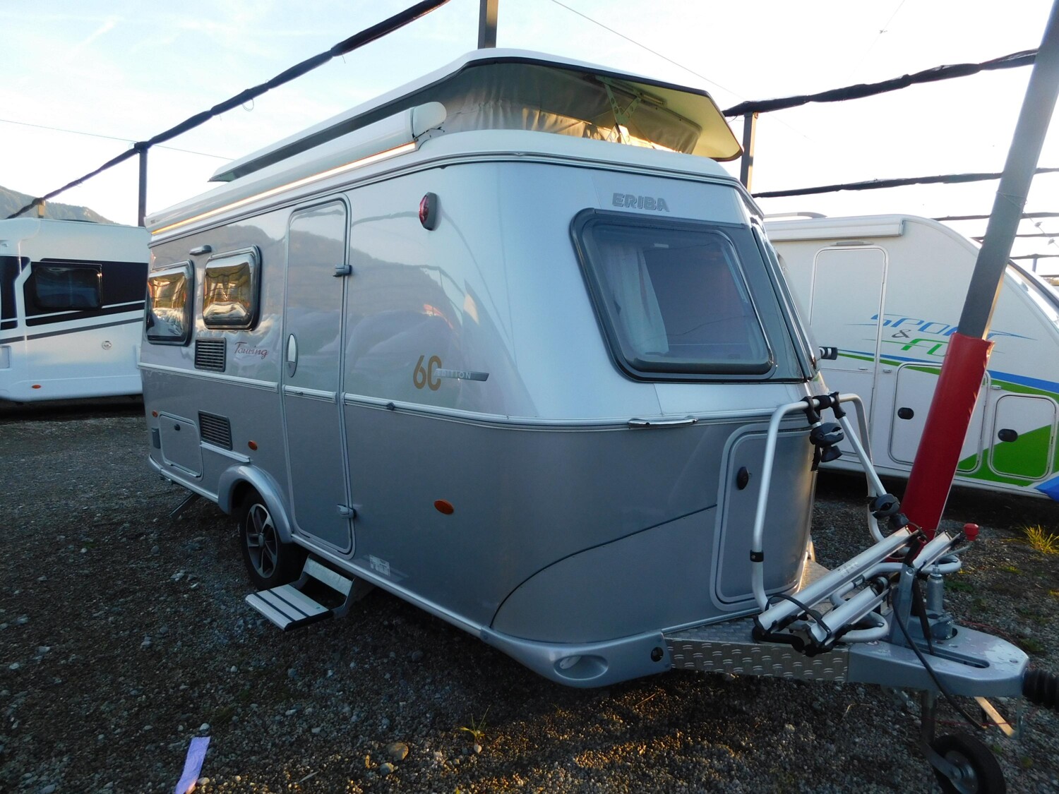Hymer Eriba Touring 60 EDITION Troll 530 Mover+Markise
