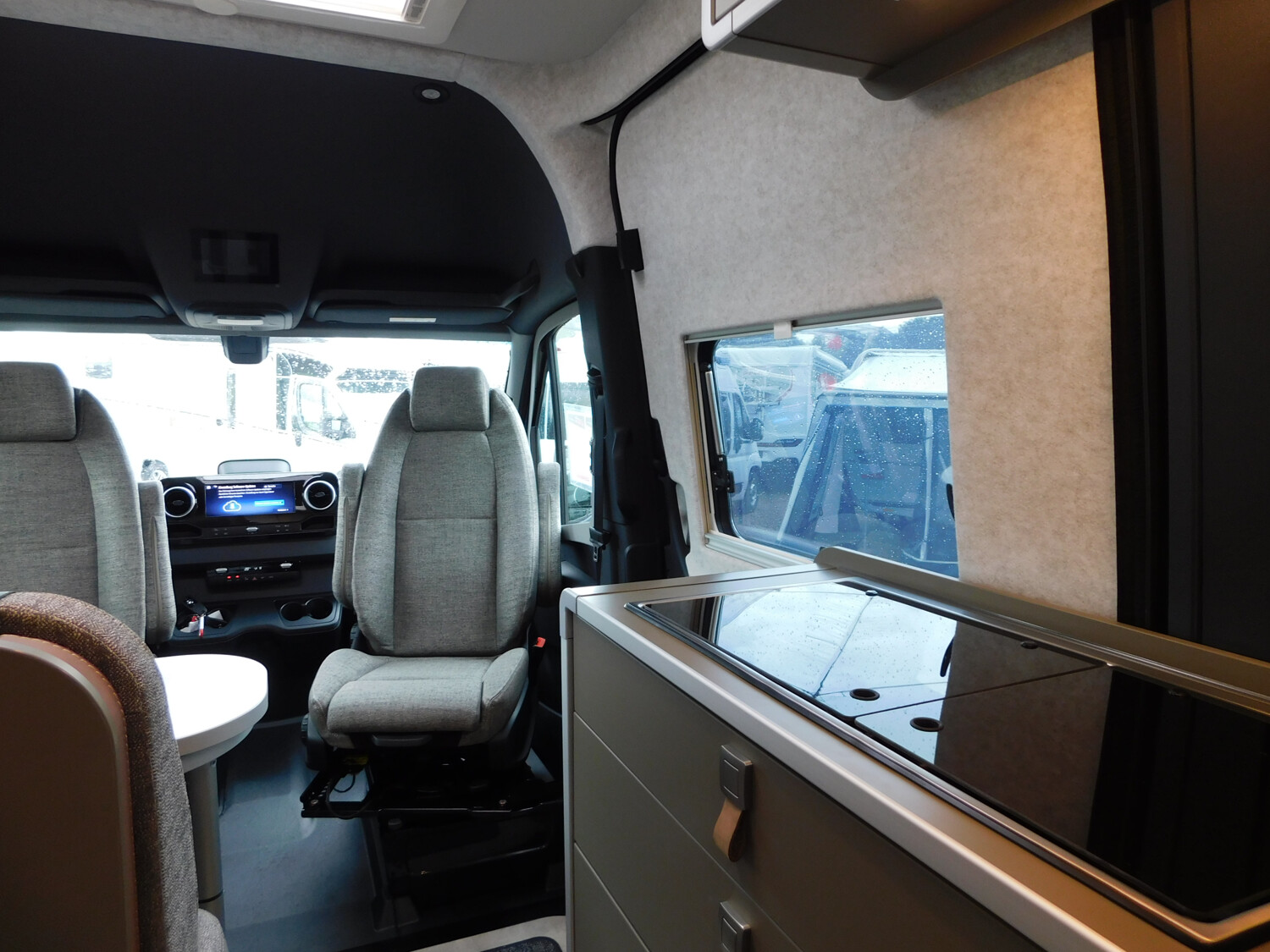Hymer Grand Canyon S Xperience Winter+Autarkpaket, AHK - Bild 11
