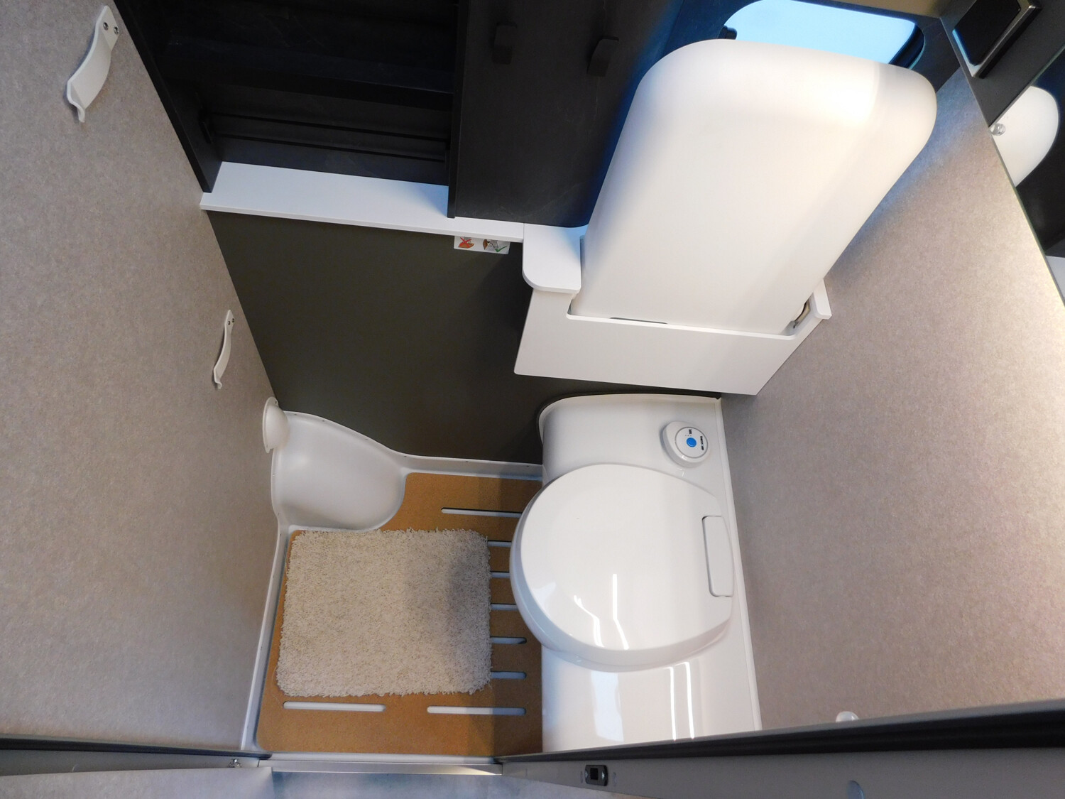 Hymer Grand Canyon S Xperience Winter+Autarkpaket, AHK - Bild 19
