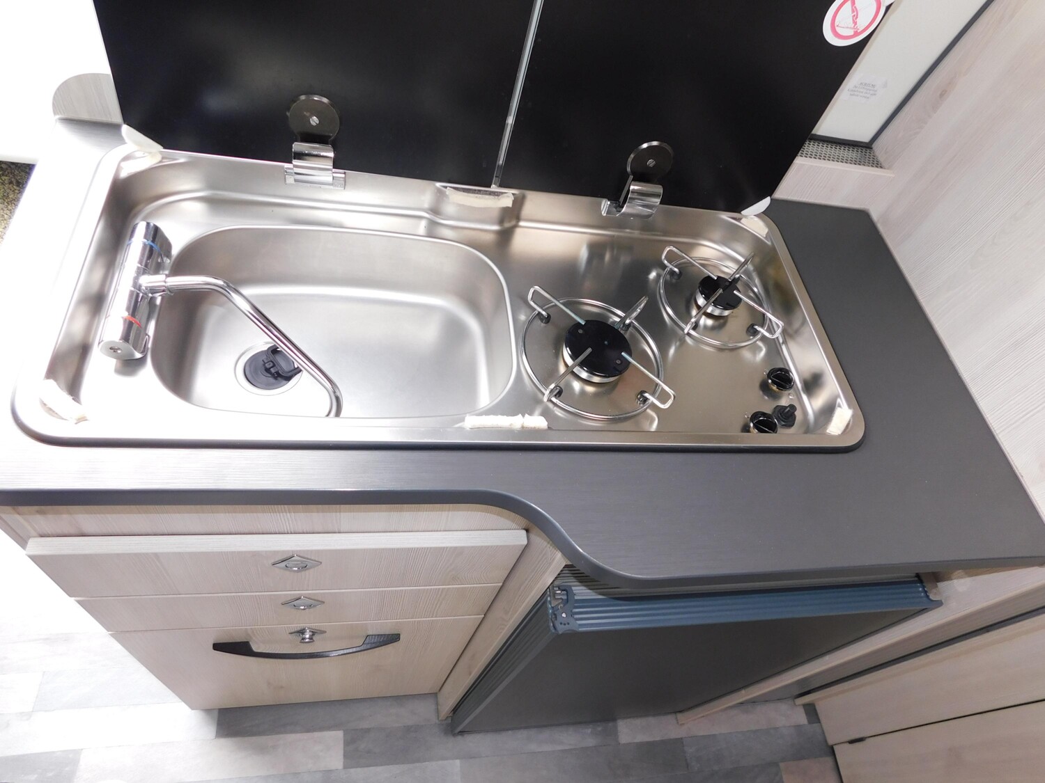 Karmann Dexter 580 Trend 300Ah Lithium,Trenntoilette,AHK - Karmann Reisemobil 2018 - Bild 12 Karmann Dexter 580 Trend 300Ah Lithium,Trenntoilette,AHK - Bild 12