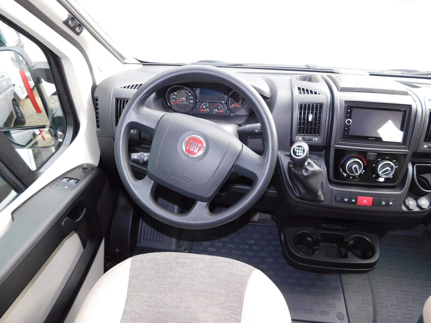 Karmann Dexter 580 Trend 300Ah Lithium,Trenntoilette,AHK - Karmann Reisemobil 2018 - Bild 8 Karmann Dexter 580 Trend 300Ah Lithium,Trenntoilette,AHK - Bild 8