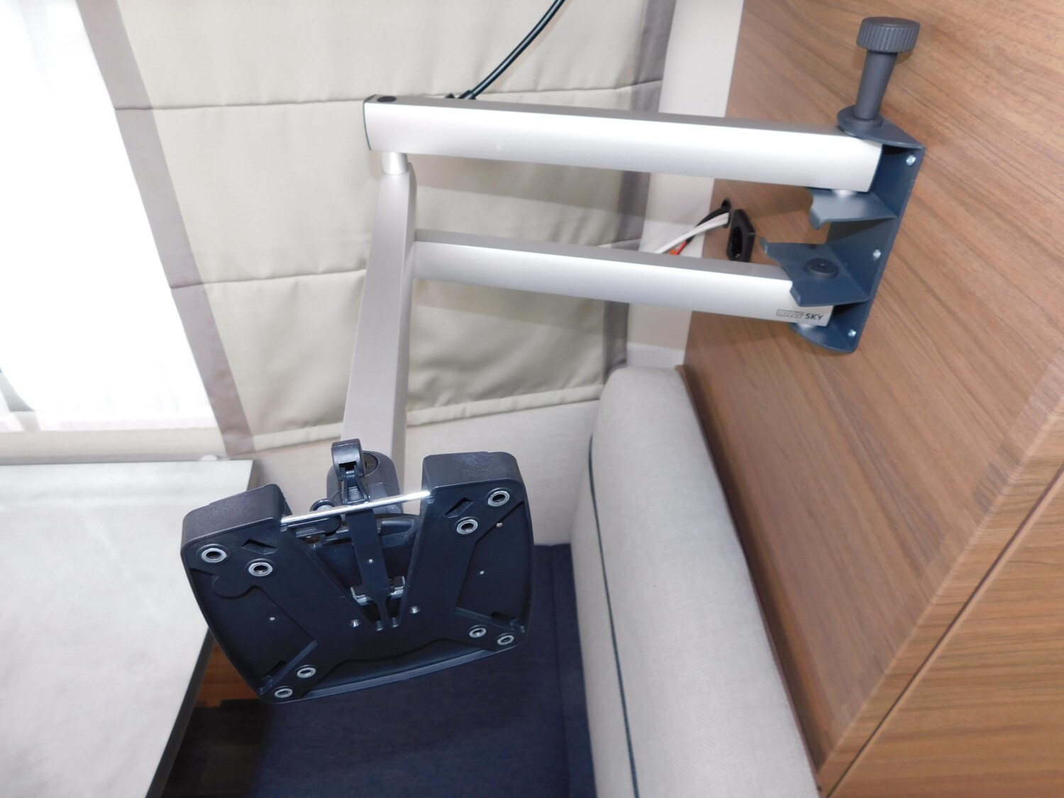 Knaus Sport 420 QD Mover, Markise, Radträger - Bild 13